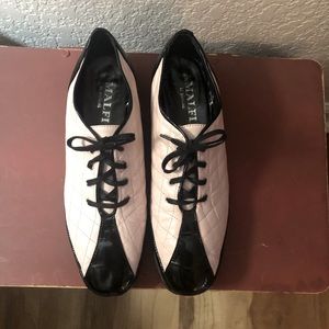 Amalfi by Rangoni Fashion Sneakers Women Size 8.5M - Pink with Black Patent Trim